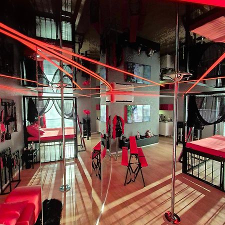 Bdsm Apartman V Bratislave -Adults Only Bratislava Exterior foto
